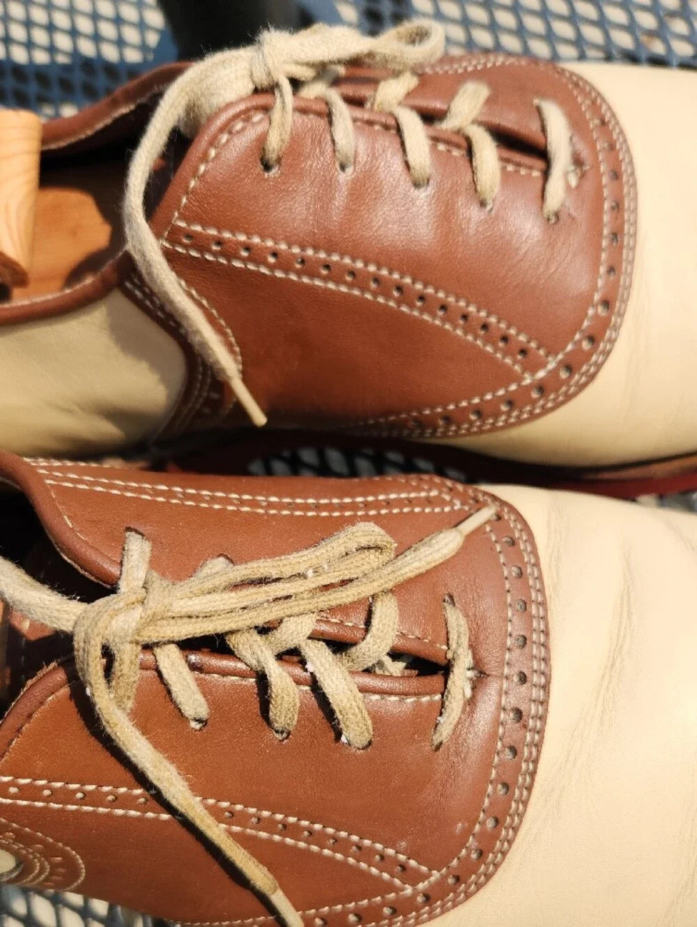 Vintage Dexter Two-Tone Saddle Oxfords in Cream and Brown